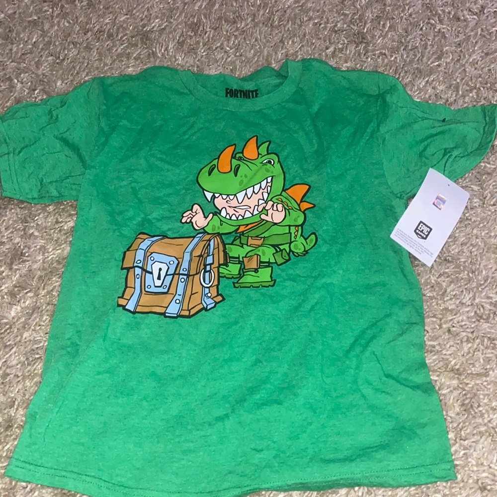 NWT Fortnite T-Shirt Size Medium
